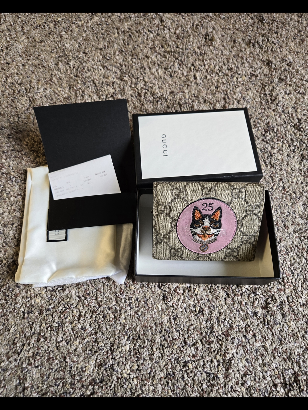 Gucci GG Supreme Cat Canvas Wallet in Pink - Picture 4 of 9